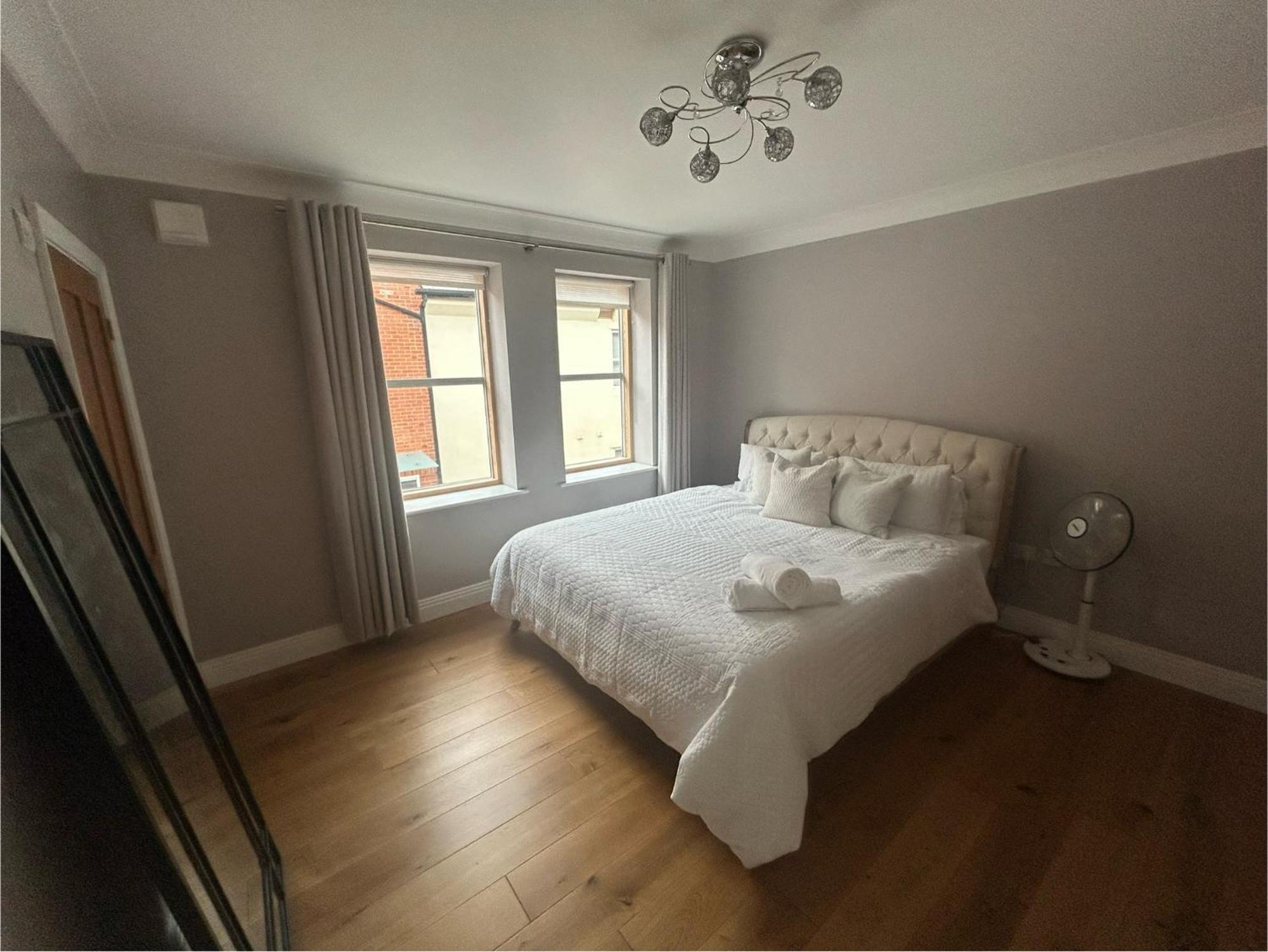 Royal Windsor Super King Ensuite - Free Parking Exterior foto